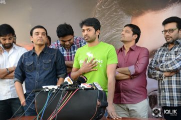 Yevadu Movie Success Meet